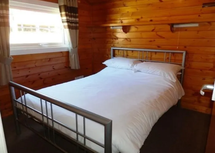 Cosy Log Cabin In Snowdonia 35